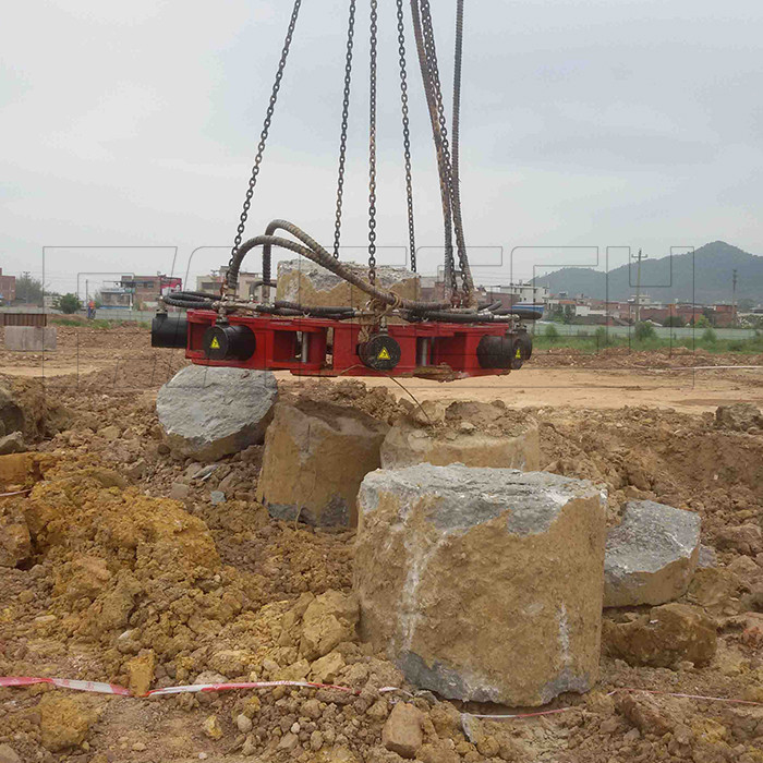 34.3Mpa Concrete Pile Cutting Machine , 25L/Mim Hydraulic Pile Cutter